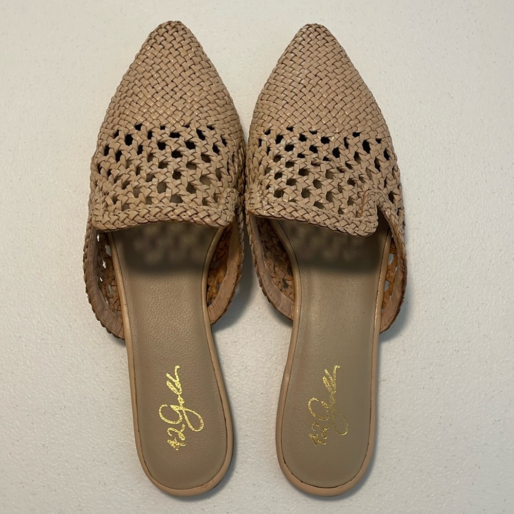 42 Gold woven slides in beige